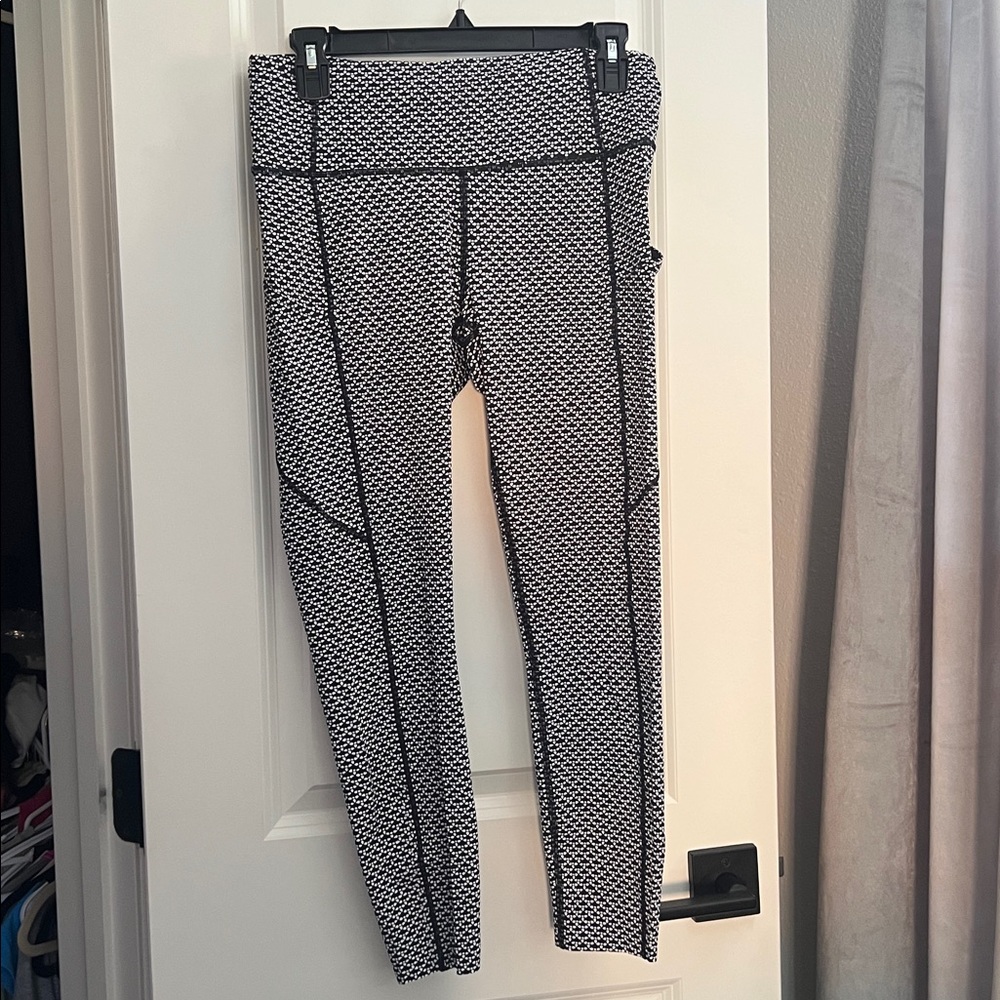 Lululemon Black and White Speckled Leggings